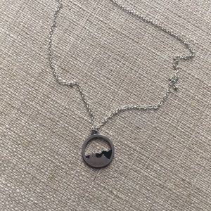 MOUNTAIN NECKLACE